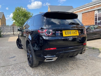 Used Land Rover Discovery Sport 2018 for sale - 75351499: Photo
