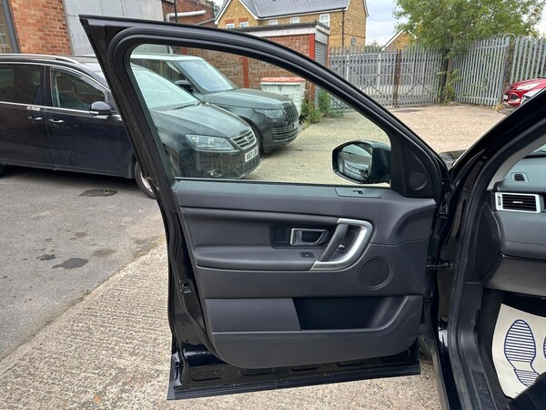 Used Land Rover Discovery Sport 2017 for sale - 75634775: Photo 33