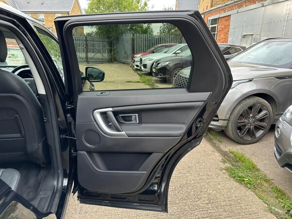 Used Land Rover Discovery Sport 2017 for sale - 75634775: Photo 36