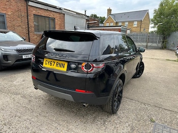 Used Land Rover Discovery Sport 2017 for sale - 75634775: Photo