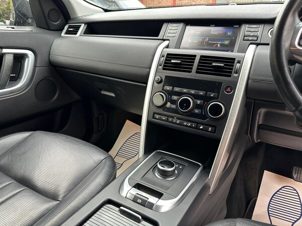 Used Land Rover Discovery Sport 2017 for sale - 75634775: Photo 41