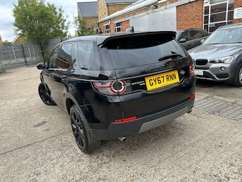 Used Land Rover Discovery Sport 2017 for sale - 75634775: Photo