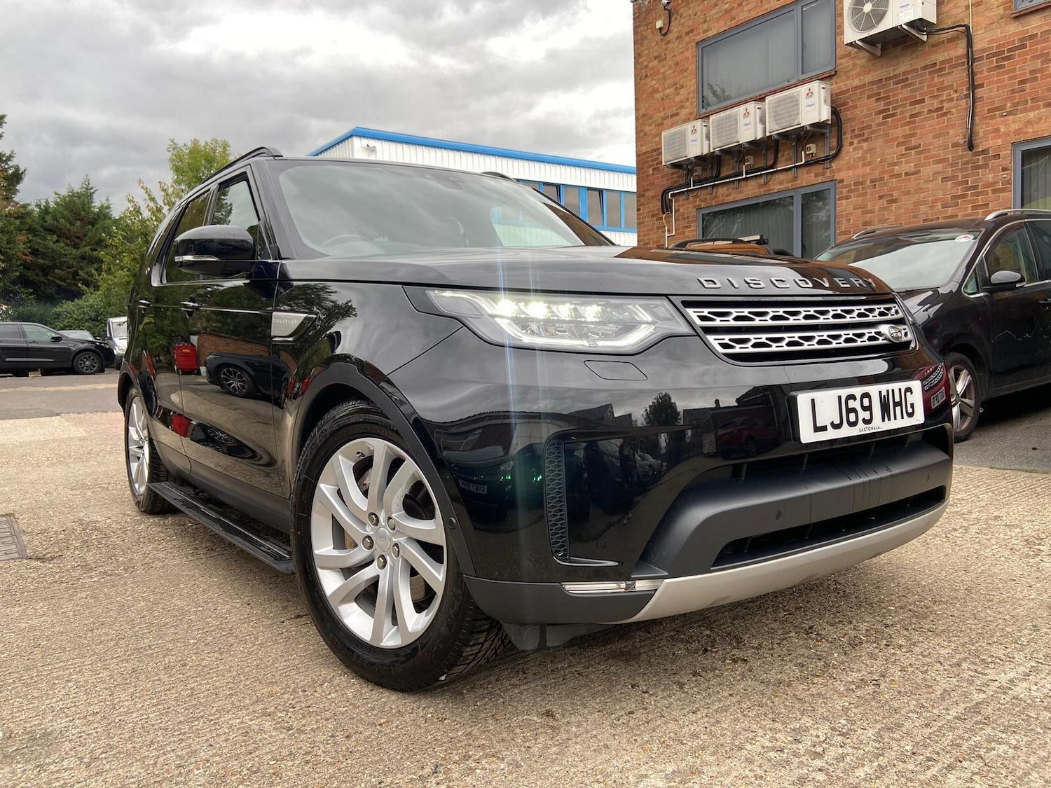 Used Land Rover Discovery 2019 for sale - 78058351: Photo 1