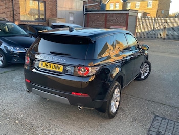 Used Land Rover Discovery Sport 2018 for sale - 78157187: Photo