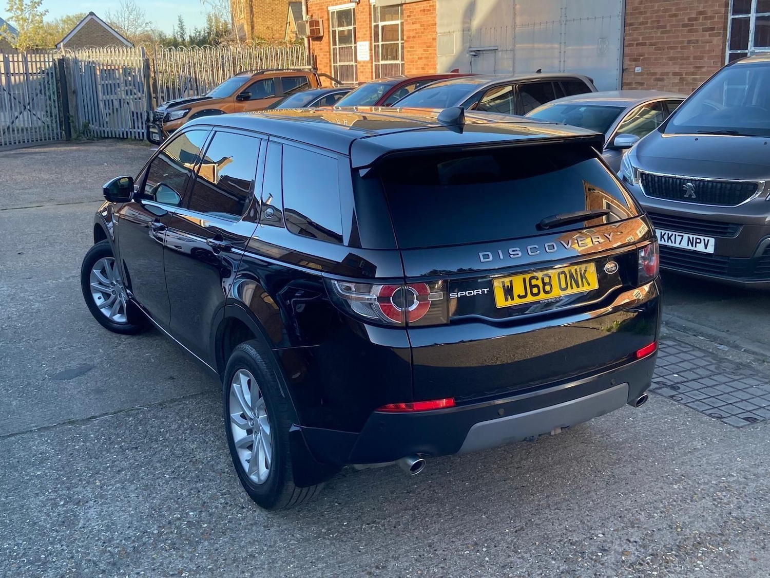 Used Land Rover Discovery Sport 2018 for sale - 78157187: Photo 4