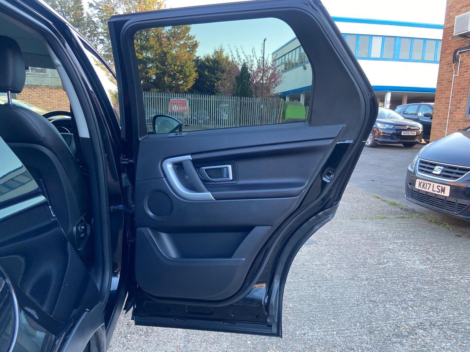 Used Land Rover Discovery Sport 2018 for sale - 78157187: Photo 44