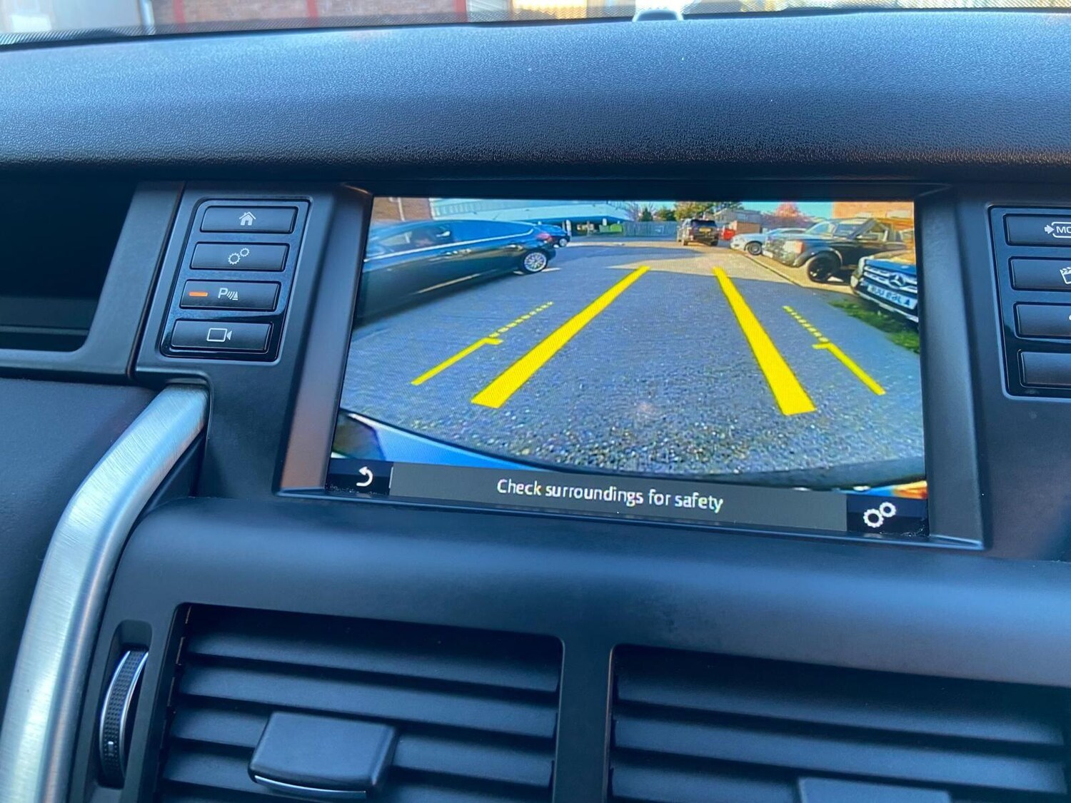 Used Land Rover Discovery Sport 2018 for sale - 78157187: Photo 55