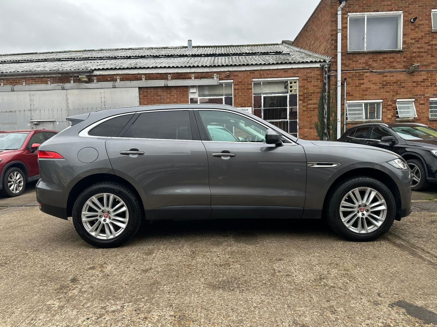 Used Jaguar F-Pace 2016 for sale - 77411644: Photo 11