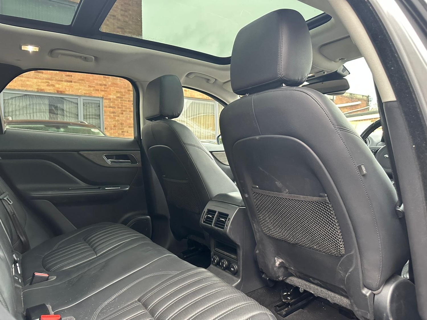 Used Jaguar F-Pace 2016 for sale - 77411644: Photo 42