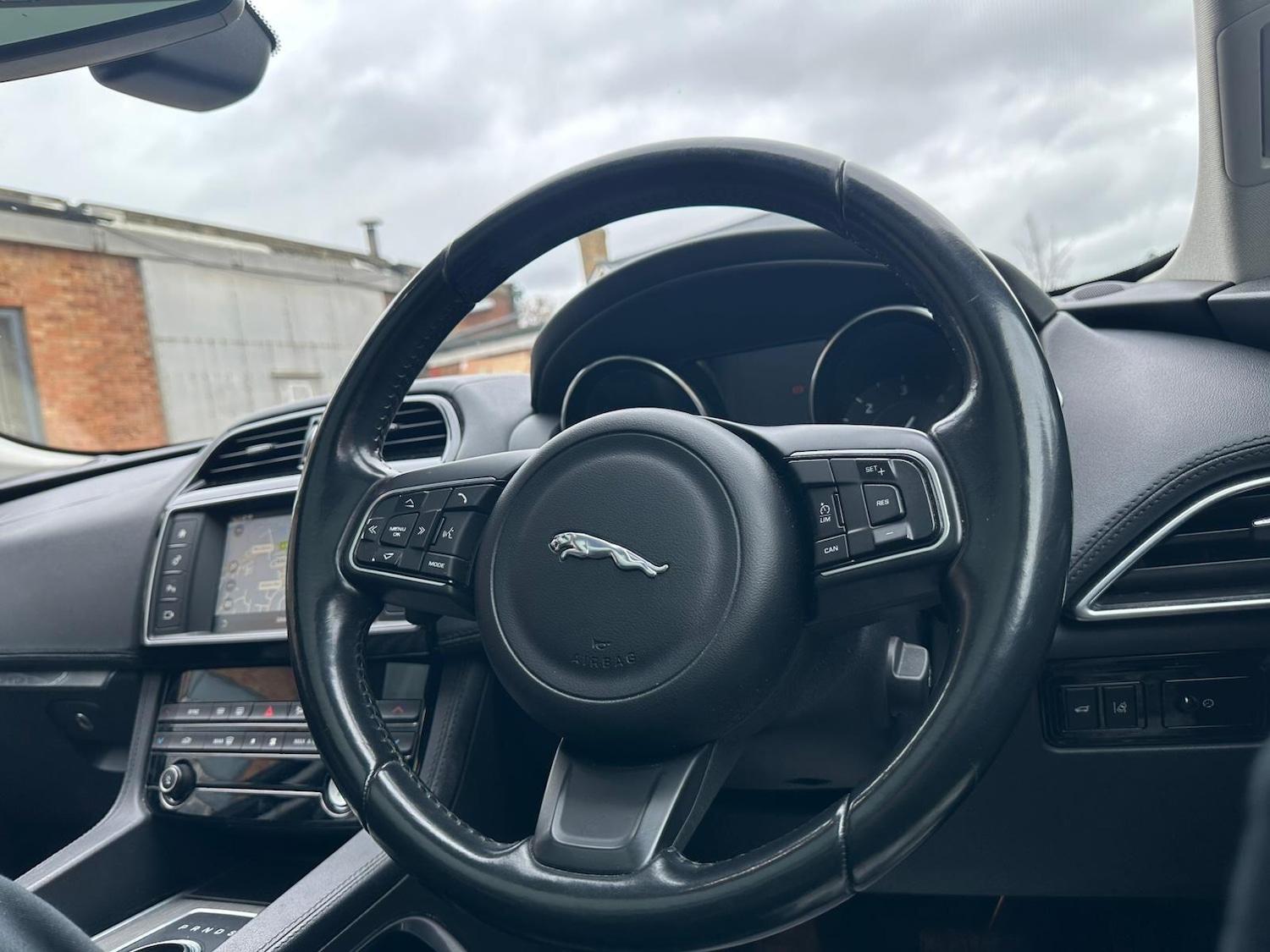 Used Jaguar F-Pace 2016 for sale - 77411644: Photo 54