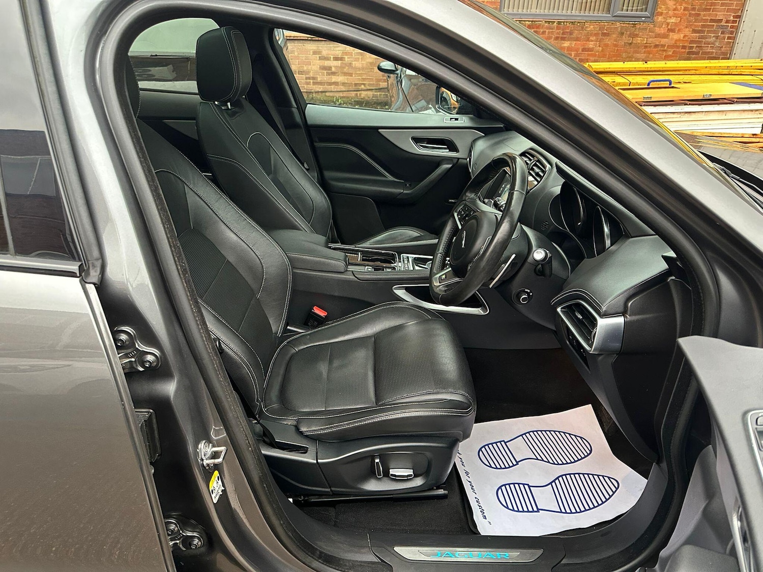 Used Jaguar F-Pace 2018 for sale - 77156058: Photo 17