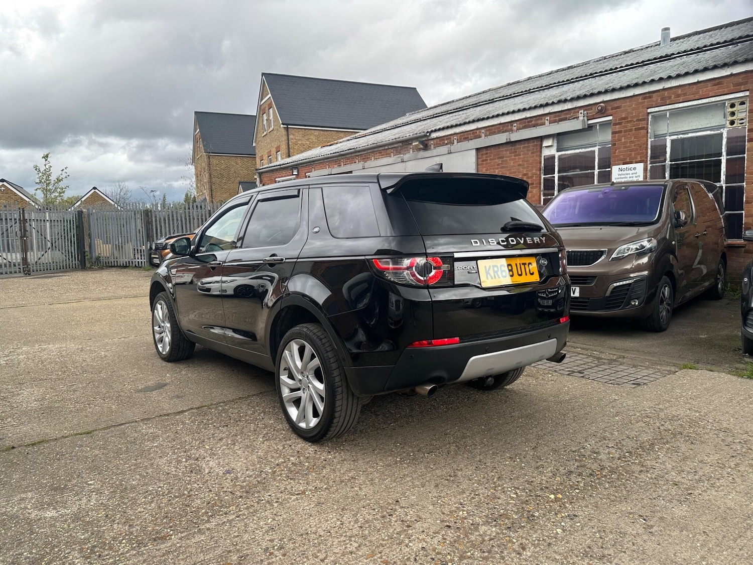 Used Land Rover Discovery Sport for sale - 78127358: Photo 10