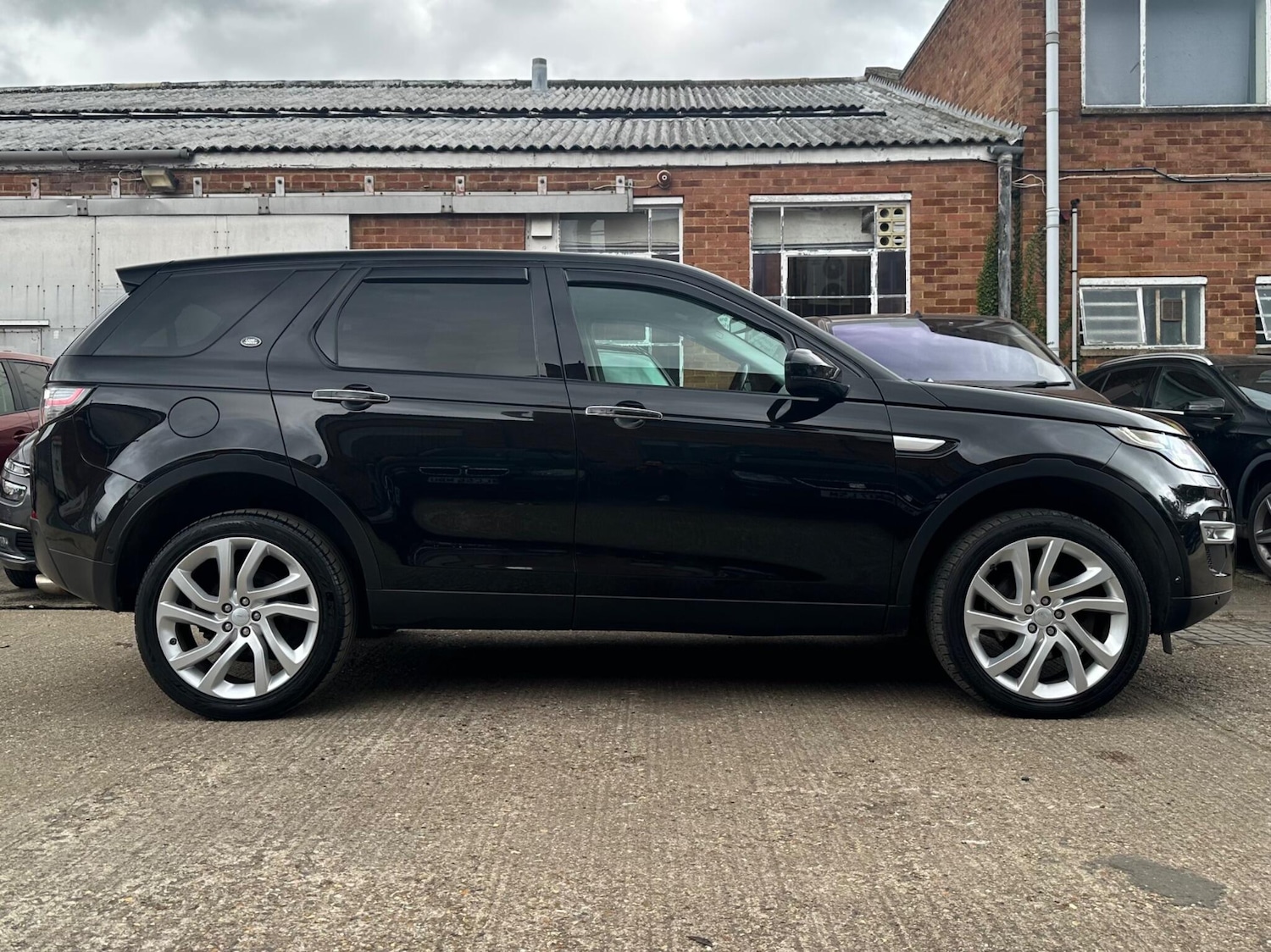 Used Land Rover Discovery Sport for sale - 78127358: Photo 11