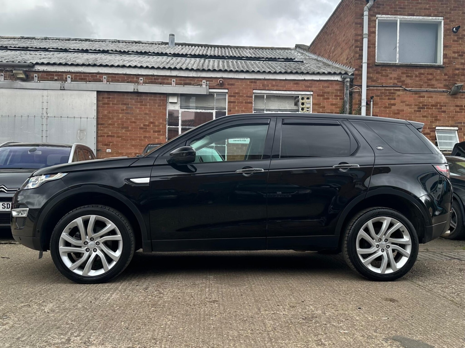 Used Land Rover Discovery Sport for sale - 78127358: Photo 12