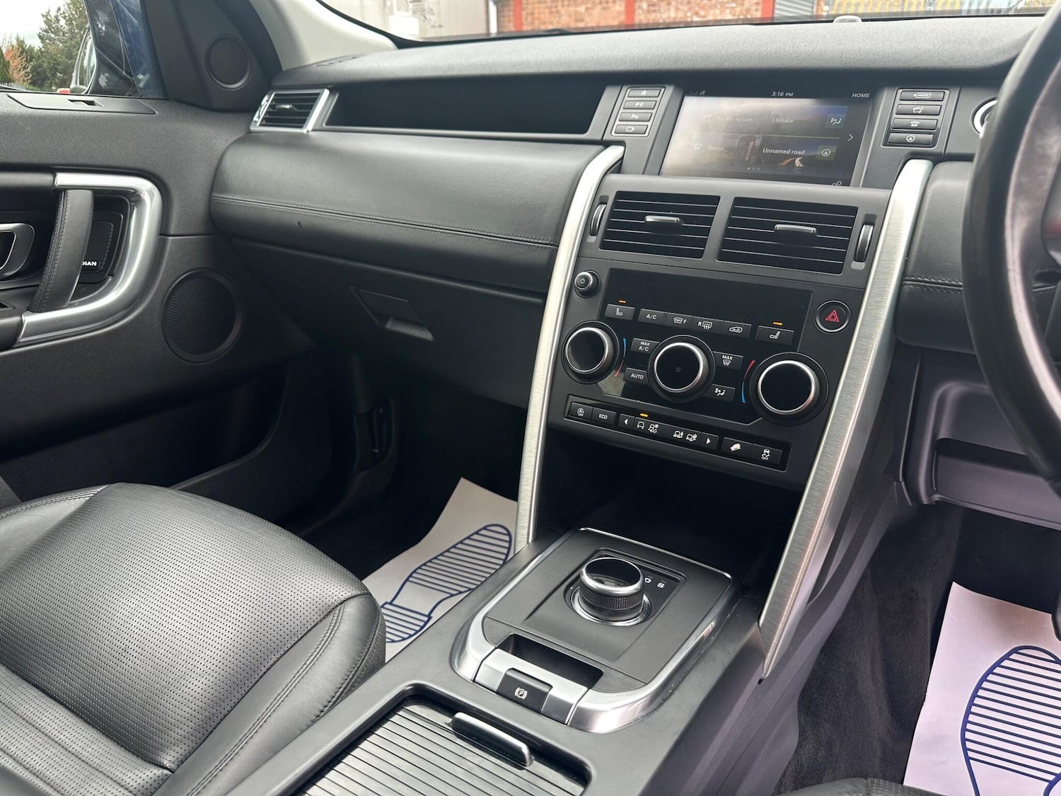 Used Land Rover Discovery Sport for sale - 78127358: Photo 19