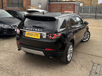 Used Land Rover Discovery Sport 2018 for sale - 78127358: Photo