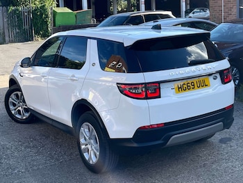 Used Land Rover Discovery Sport 2020 for sale - 79115683: Photo