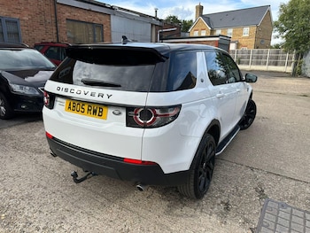 Used Land Rover Discovery Sport 2016 for sale - 75916214: Photo