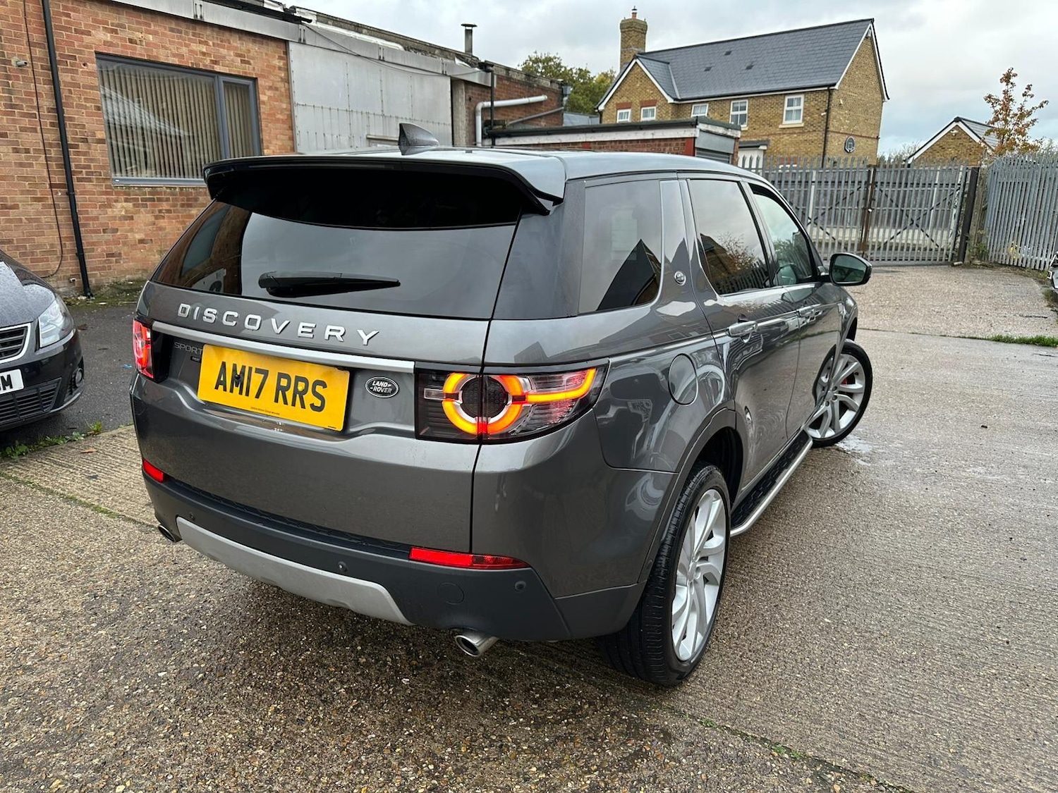 Used Land Rover Discovery Sport 2018 for sale - 77633432: Photo 3