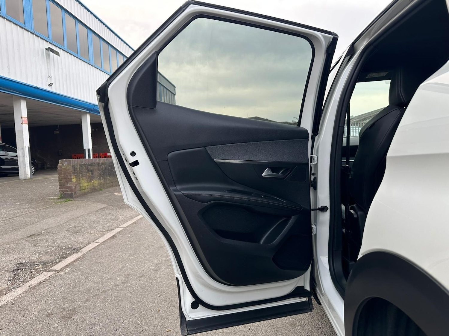 Used Peugeot 3008 2019 for sale - 78086133: Photo 44