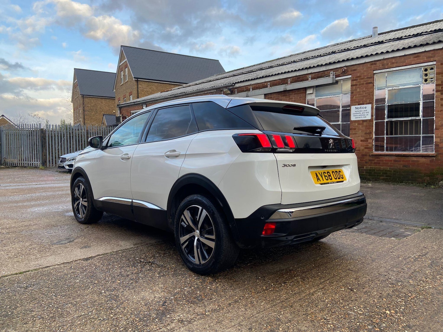 Used Peugeot 3008 2018 for sale - 77305143: Photo 10