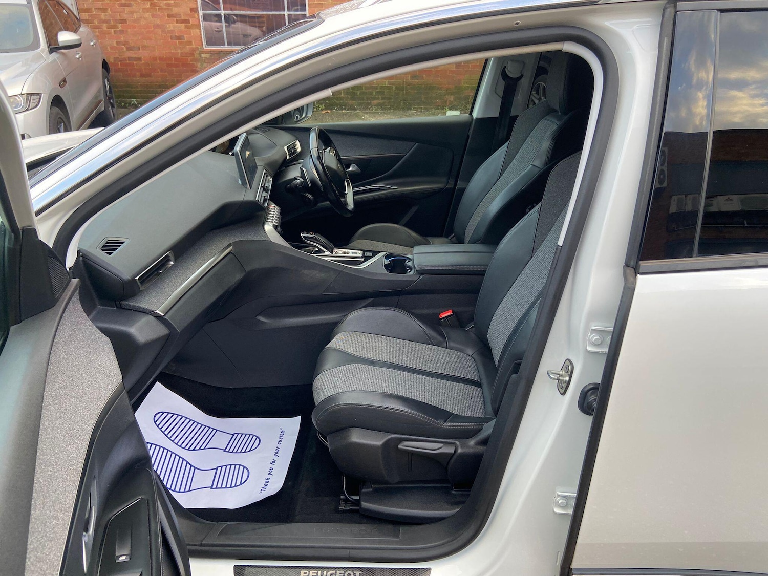 Used Peugeot 3008 2018 for sale - 77305143: Photo 14