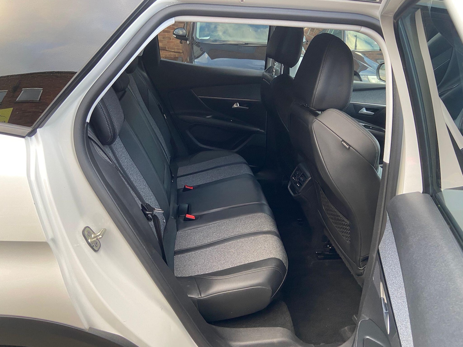 Used Peugeot 3008 2018 for sale - 77305143: Photo 16