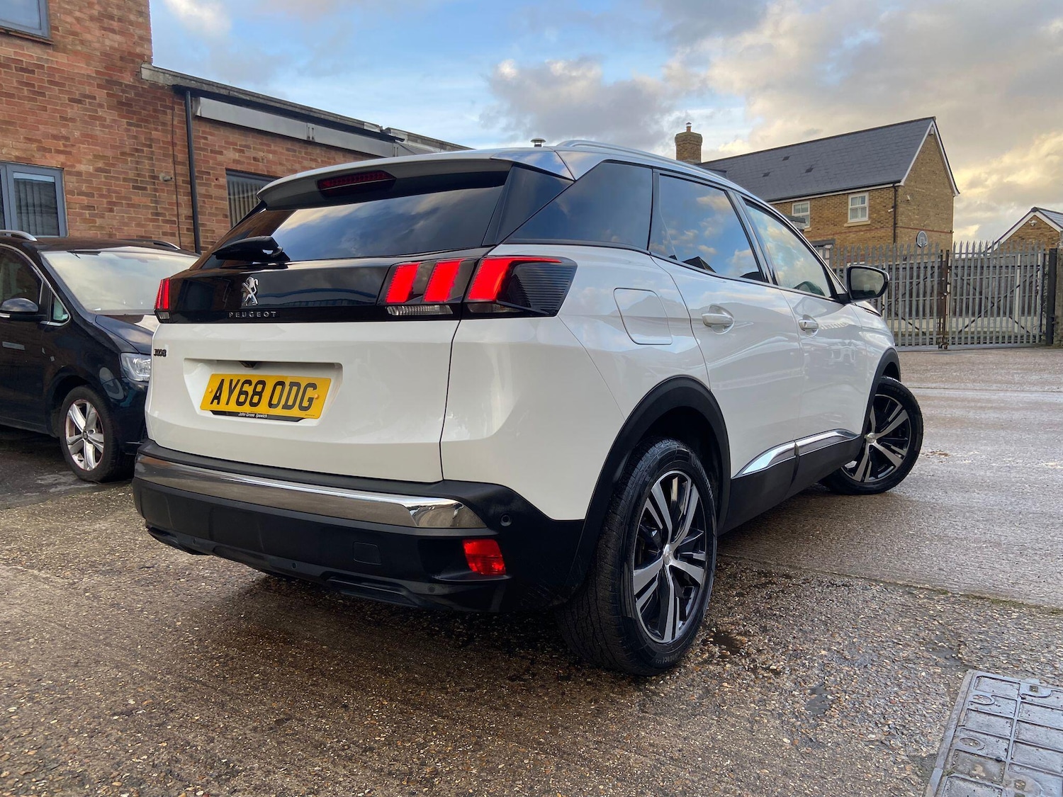 Used Peugeot 3008 2018 for sale - 77305143: Photo 21
