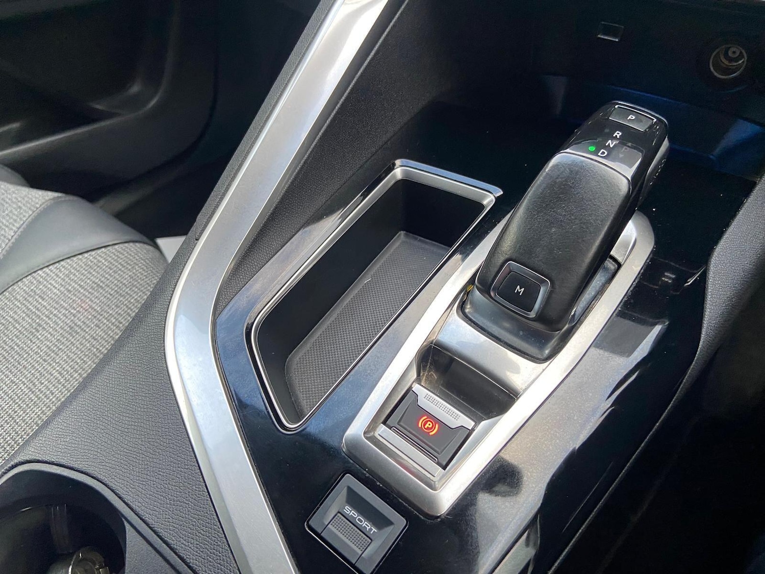 Used Peugeot 3008 2018 for sale - 77305143: Photo 47