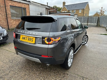 Used Land Rover Discovery Sport 2018 for sale - 76512624: Photo