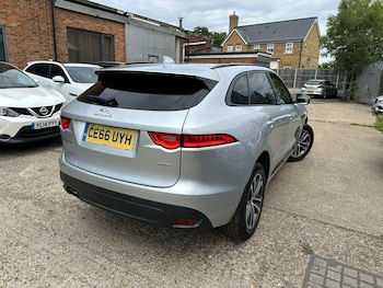 Used Jaguar F-Pace 2016 for sale - 75589044: Photo