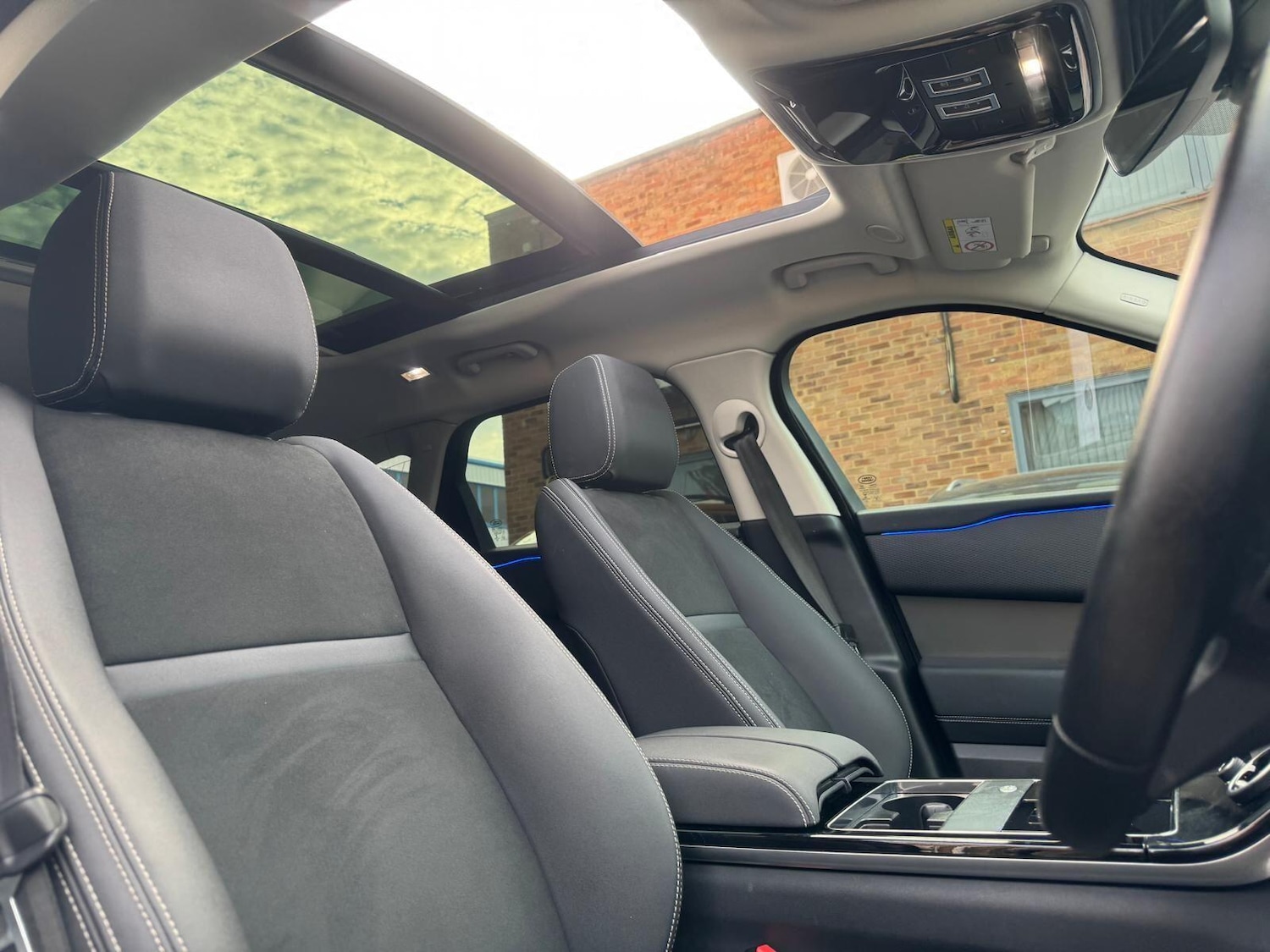 Used Land Rover Range Rover Velar 2022 for sale - 76786774: Photo 46