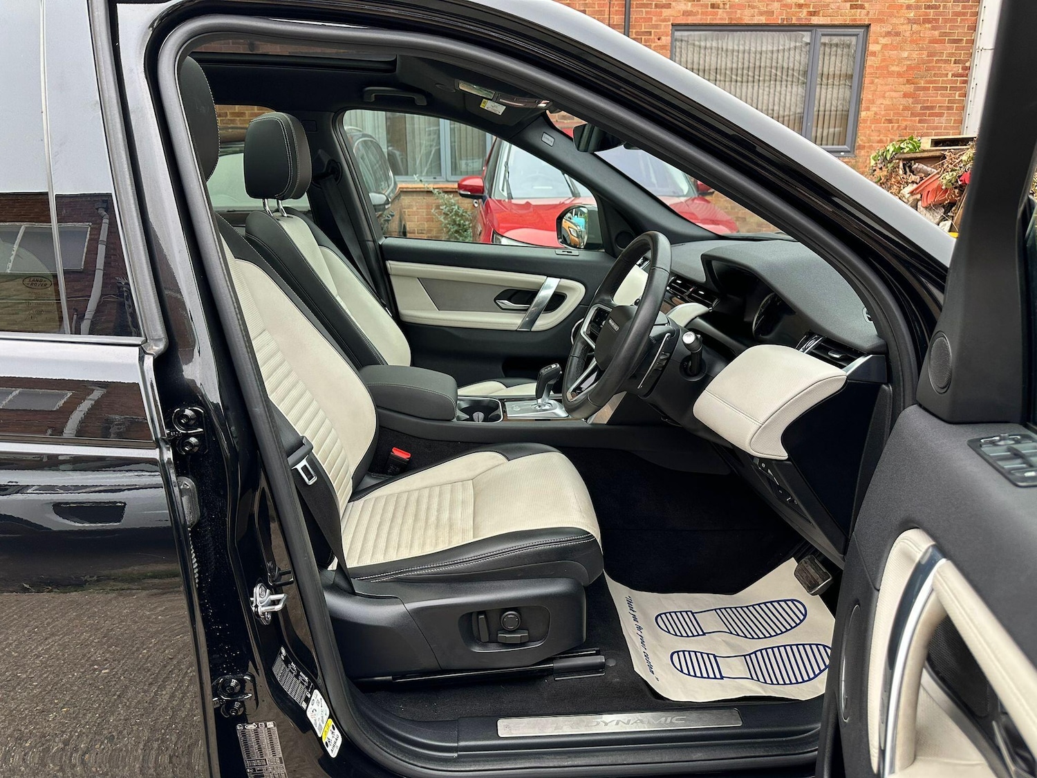 Used Land Rover Discovery Sport 2022 for sale - 76349584: Photo 17