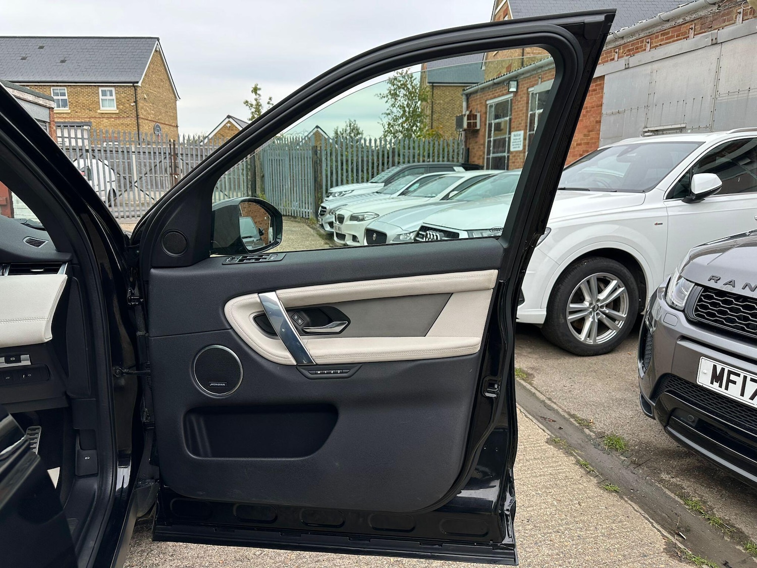 Used Land Rover Discovery Sport 2022 for sale - 76349584: Photo 43