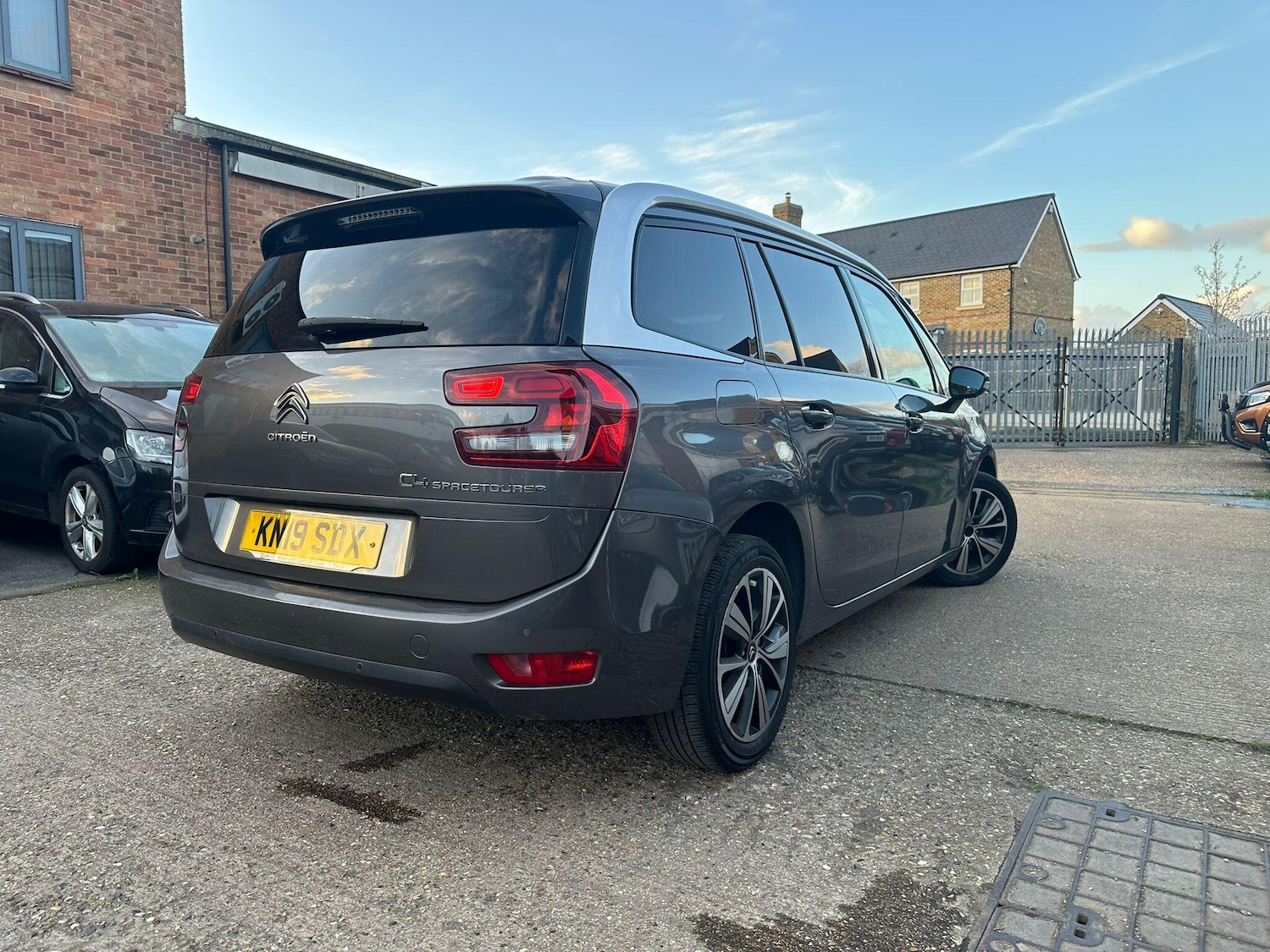 Used Citroen Grand C4 Picasso 2019 for sale - 77854248: Photo 3