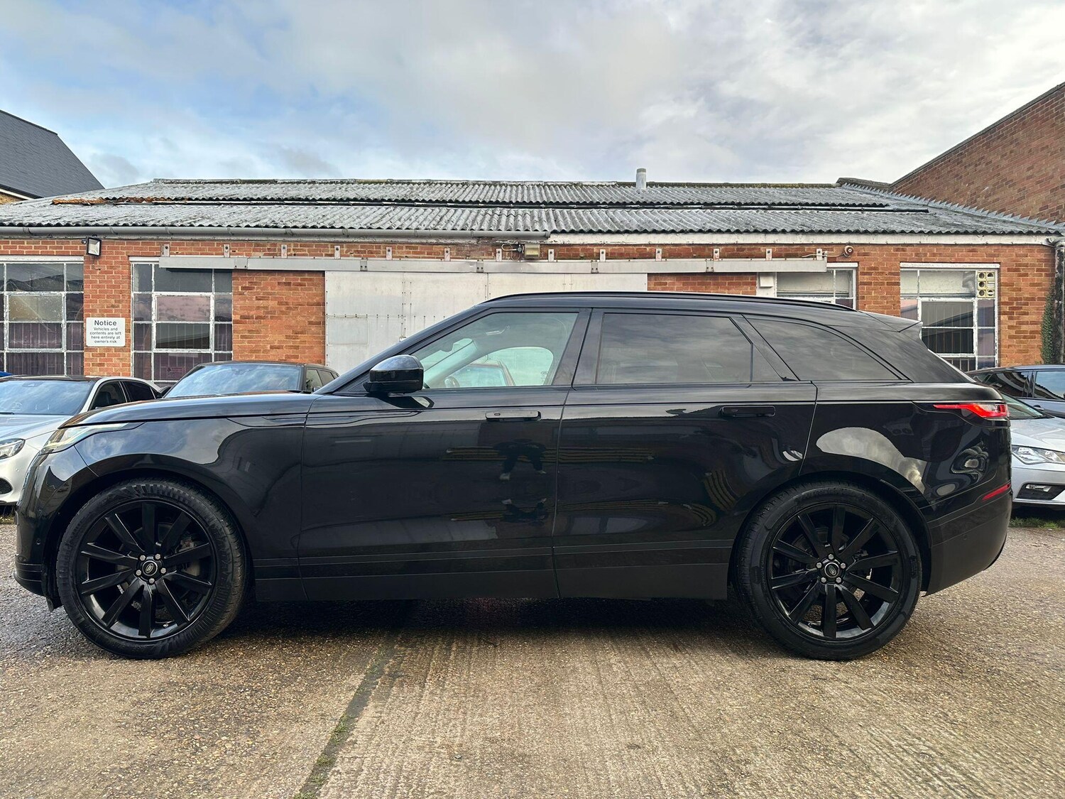 Used Land Rover Range Rover Velar 2018 for sale - 77696083: Photo 12