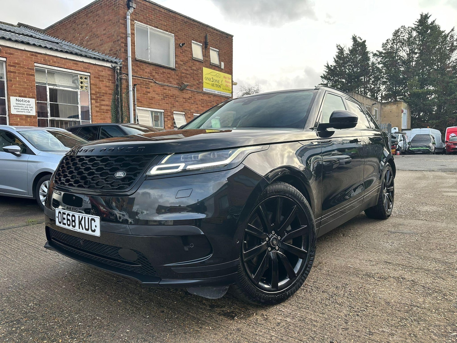 Used Land Rover Range Rover Velar 2018 for sale - 77696083: Photo 2