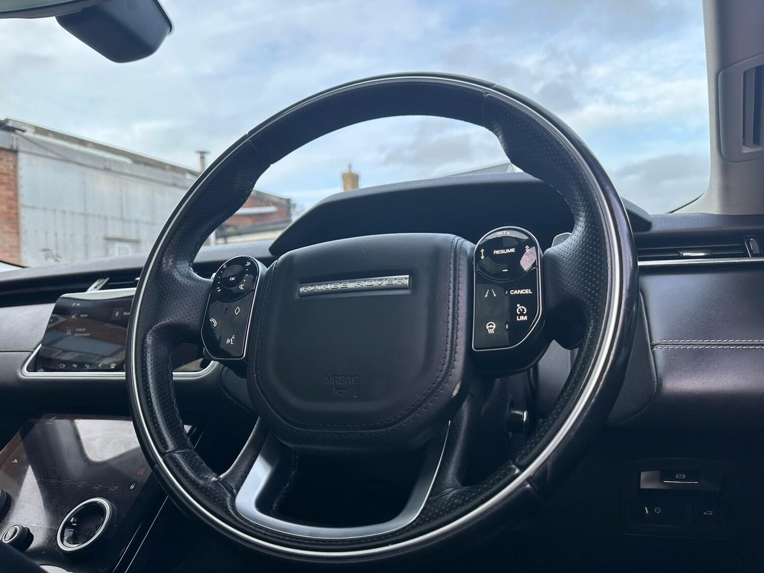 Used Land Rover Range Rover Velar 2018 for sale - 77696083: Photo 61