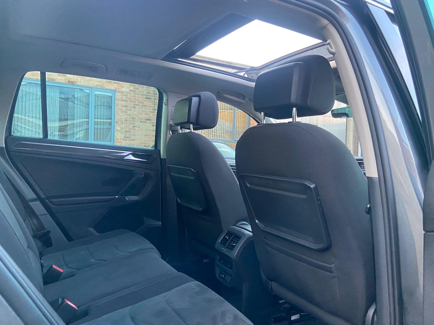 Used Volkswagen Tiguan 2018 for sale - 77440362: Photo 49