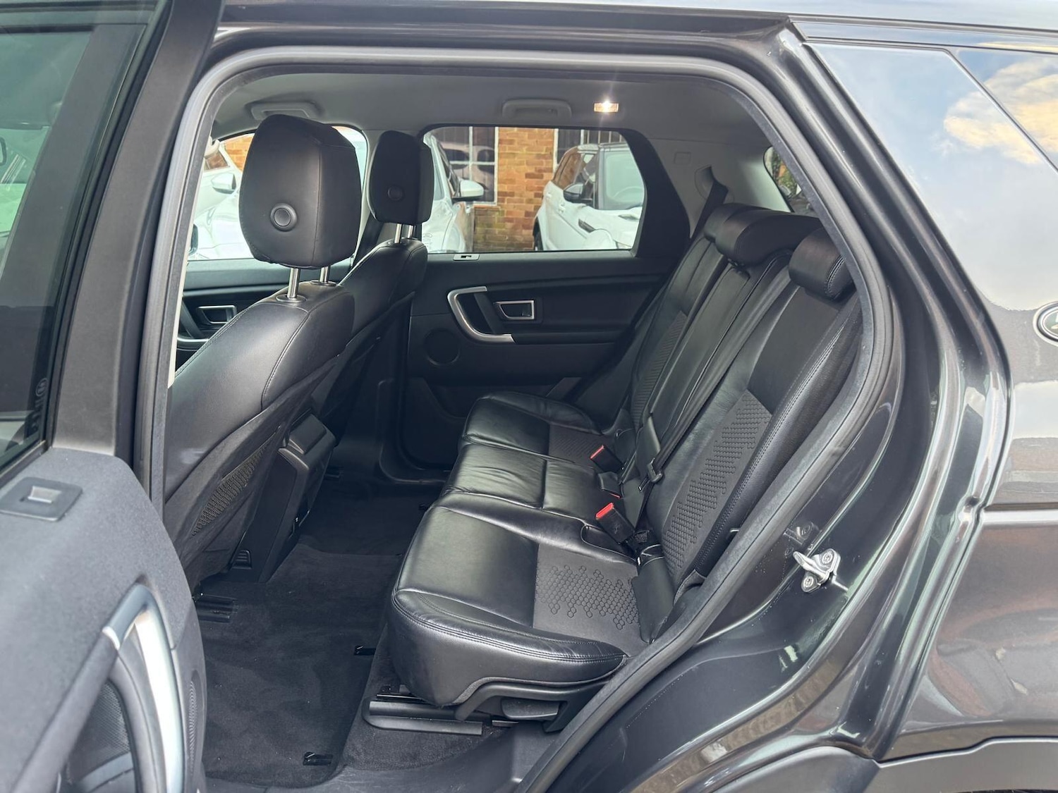 Used Land Rover Discovery Sport 2017 for sale - 76512912: Photo 15