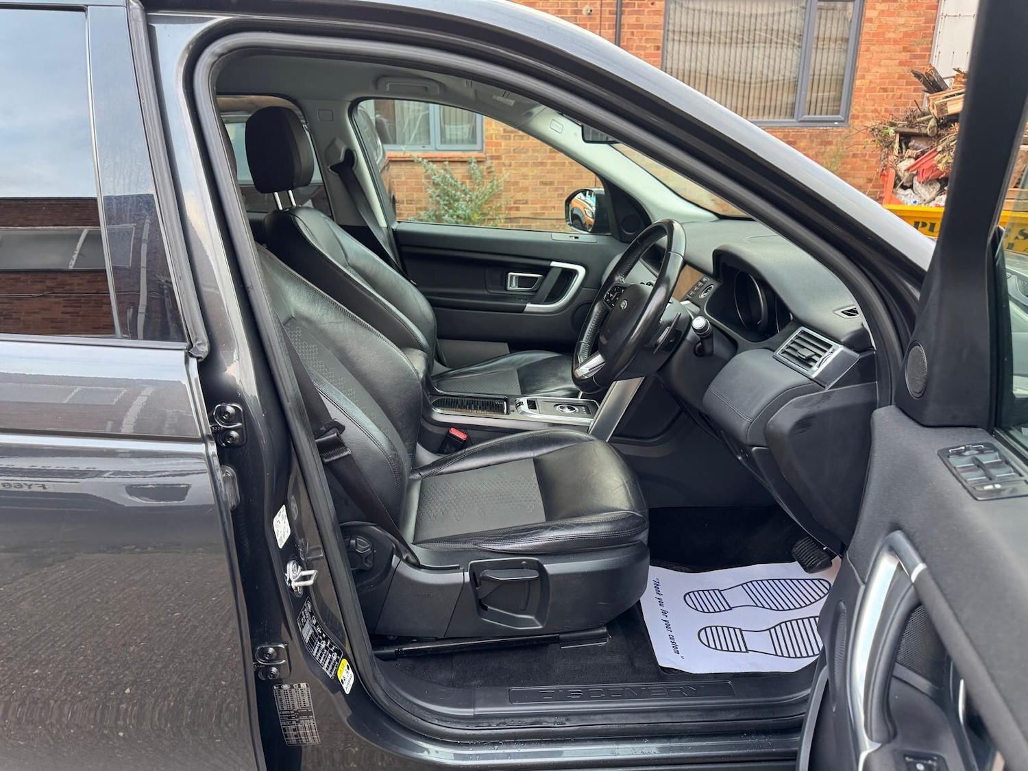 Used Land Rover Discovery Sport 2017 for sale - 76512912: Photo 17