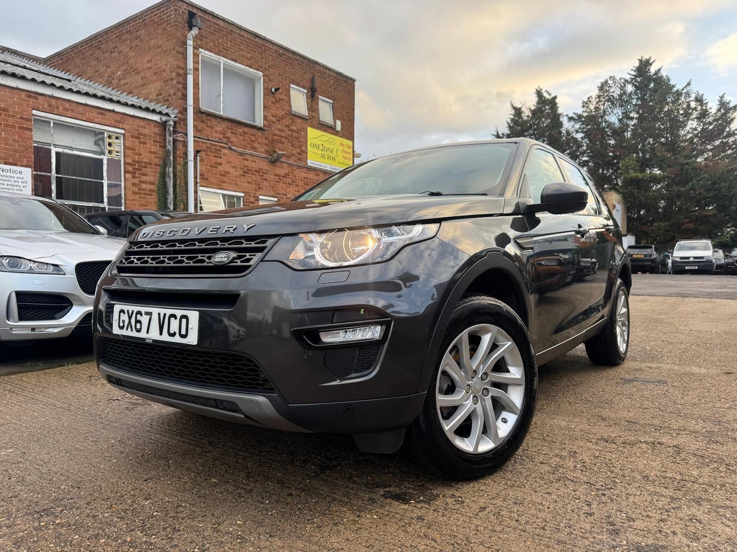 Used Land Rover Discovery Sport 2017 for sale - 76512912: Photo 2