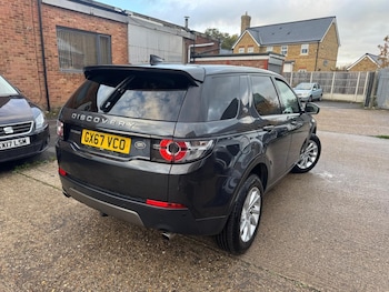 Used Land Rover Discovery Sport 2017 for sale - 76512912: Photo