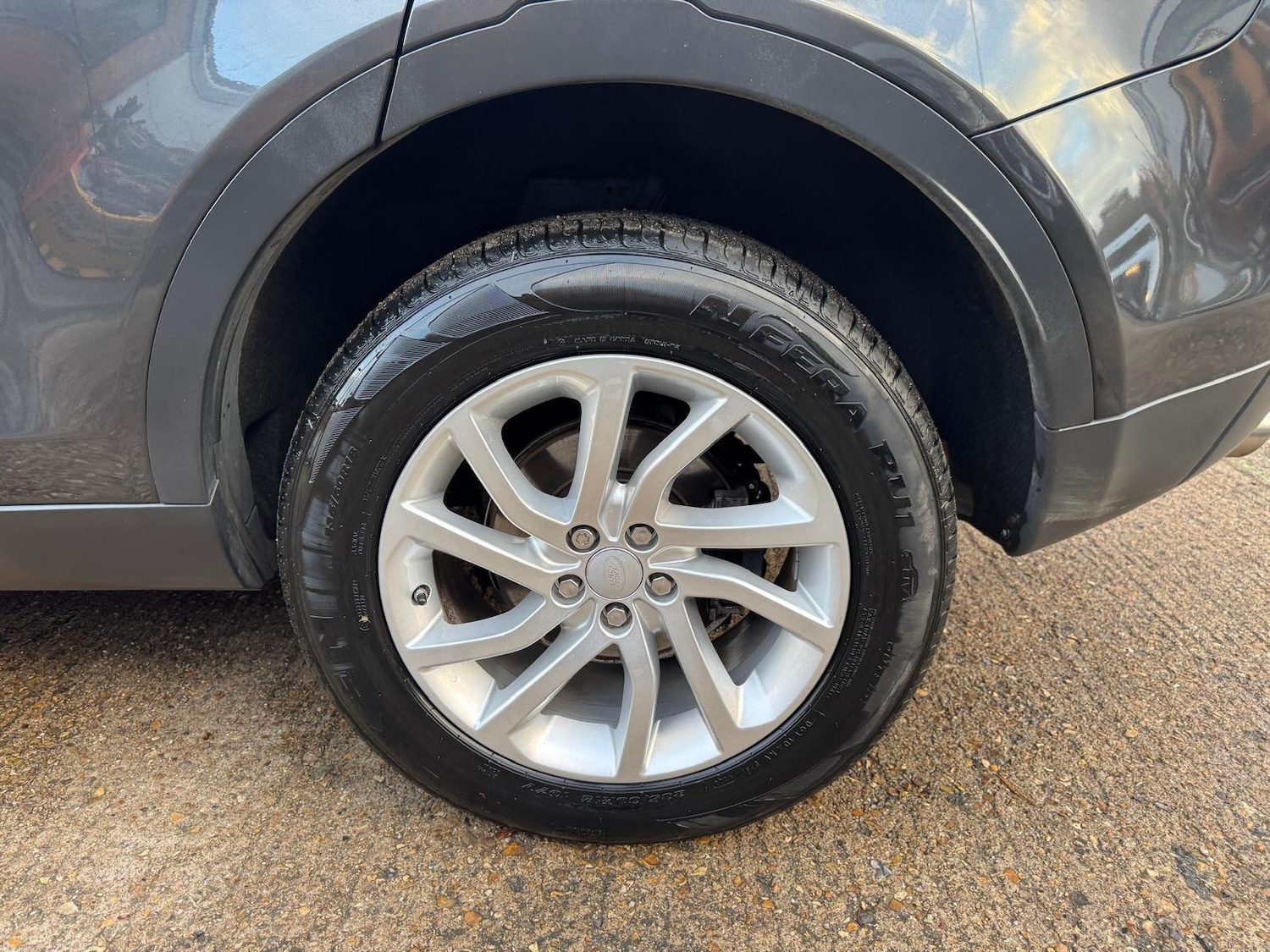 Used Land Rover Discovery Sport 2017 for sale - 76512912: Photo 40