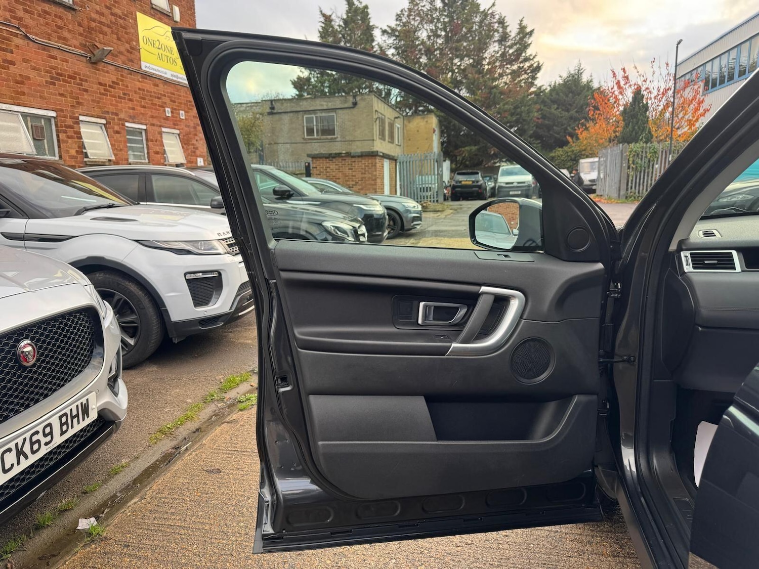 Used Land Rover Discovery Sport 2017 for sale - 76512912: Photo 41