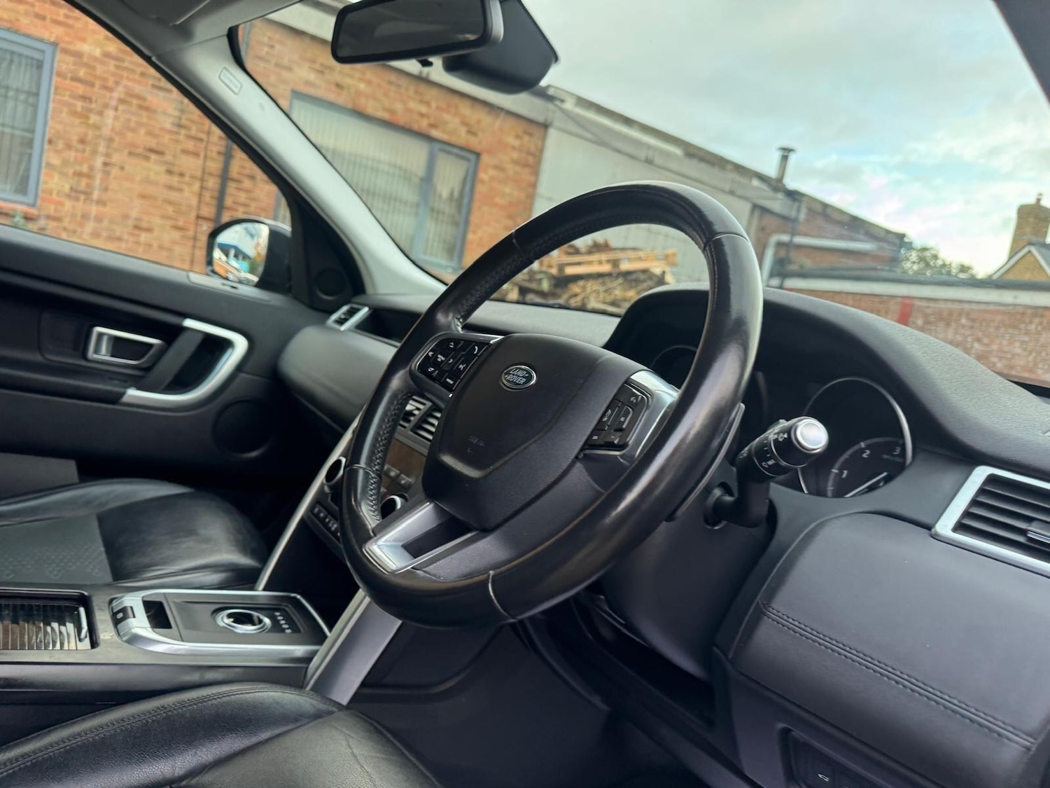 Used Land Rover Discovery Sport 2017 for sale - 76512912: Photo 47