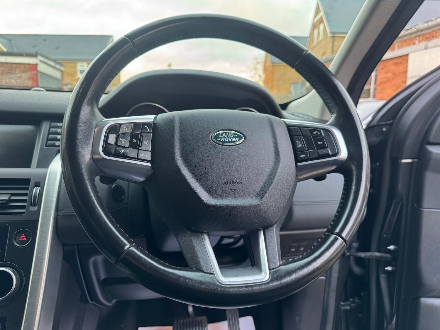 Used Land Rover Discovery Sport 2017 for sale - 76512912: Photo 57