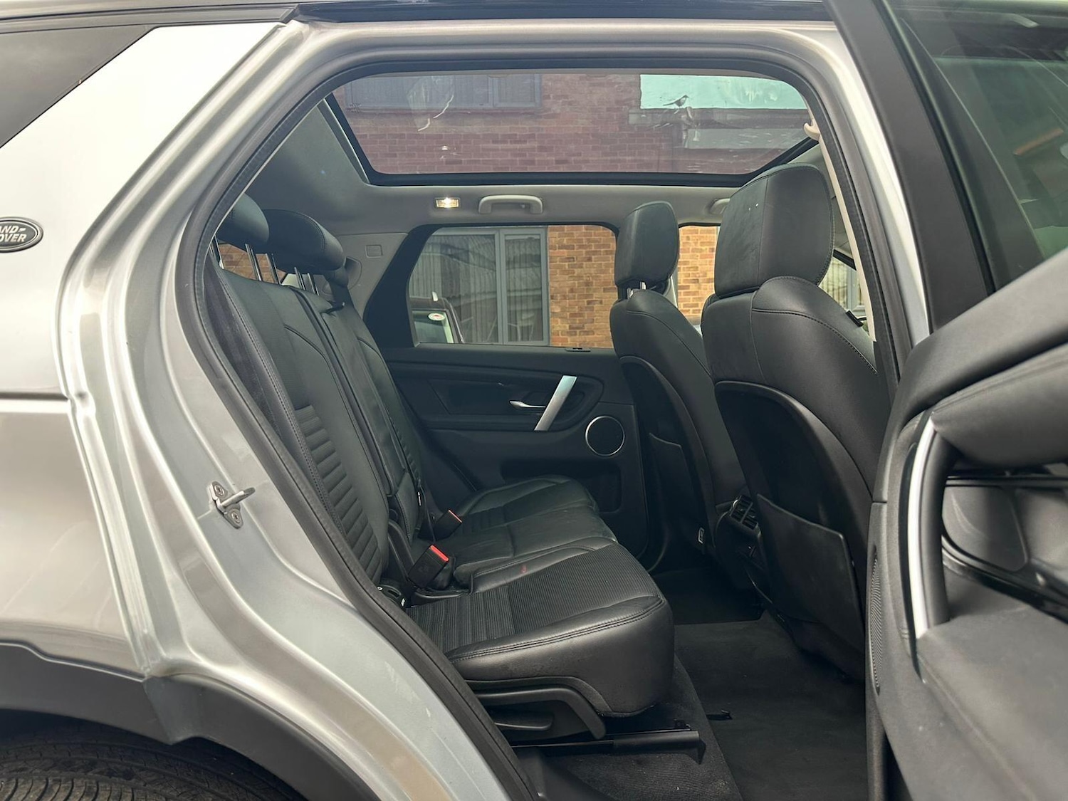 Used Land Rover Discovery Sport 2020 for sale - 76953356: Photo 16