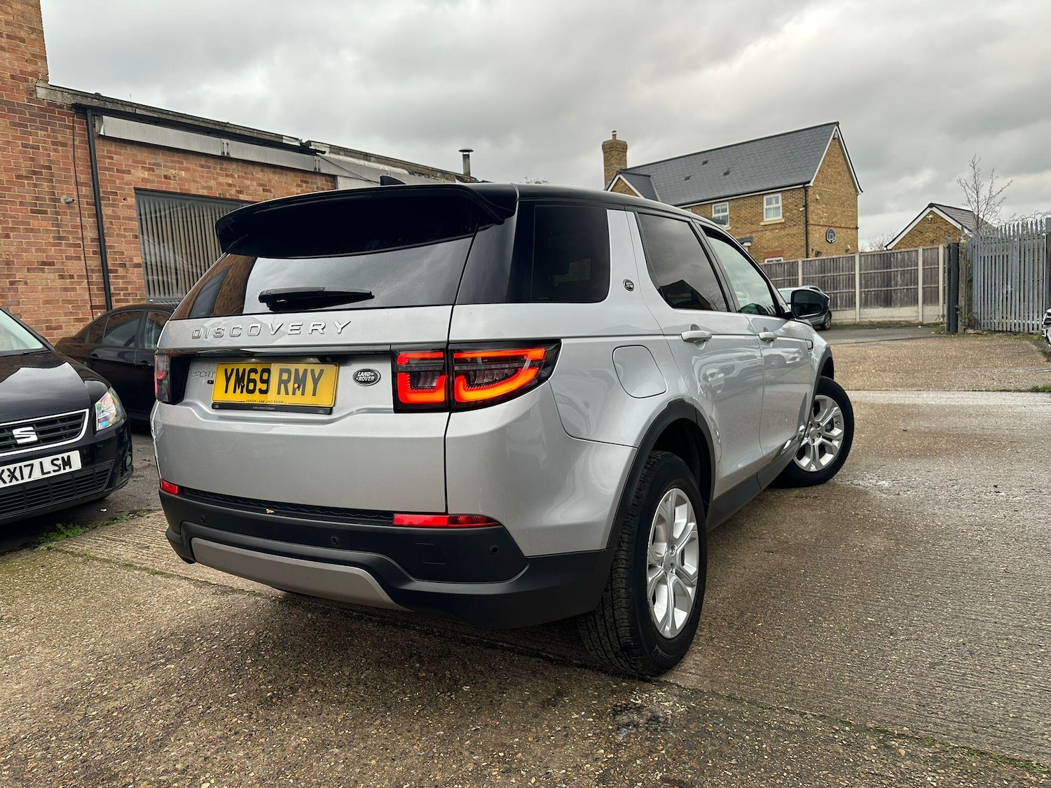 Used Land Rover Discovery Sport 2020 for sale - 76953356: Photo 3