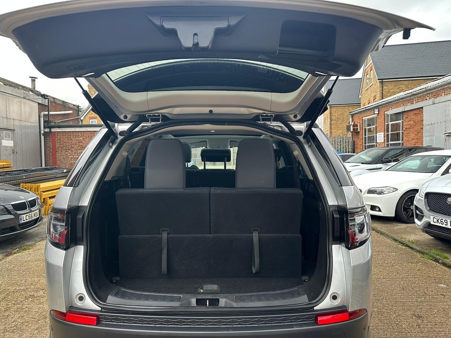 Used Land Rover Discovery Sport 2020 for sale - 76953356: Photo 36